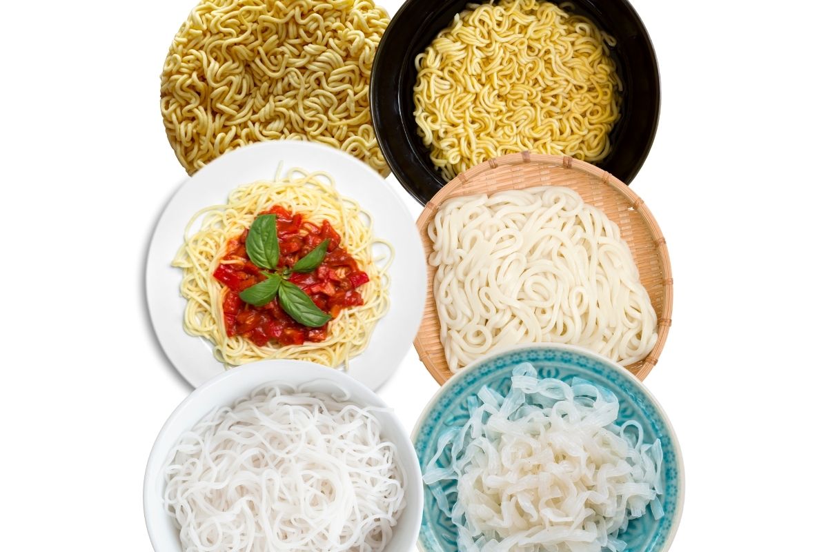 6 type of noodles white and yellow served on colorful round plates